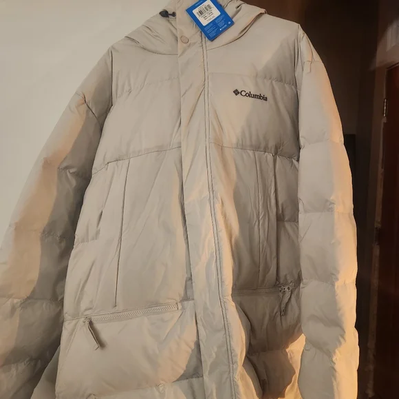 Columbia Men's Light Gray Puffer Jacket